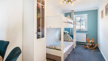 3 bedrooms, free WiFi, bed sheets