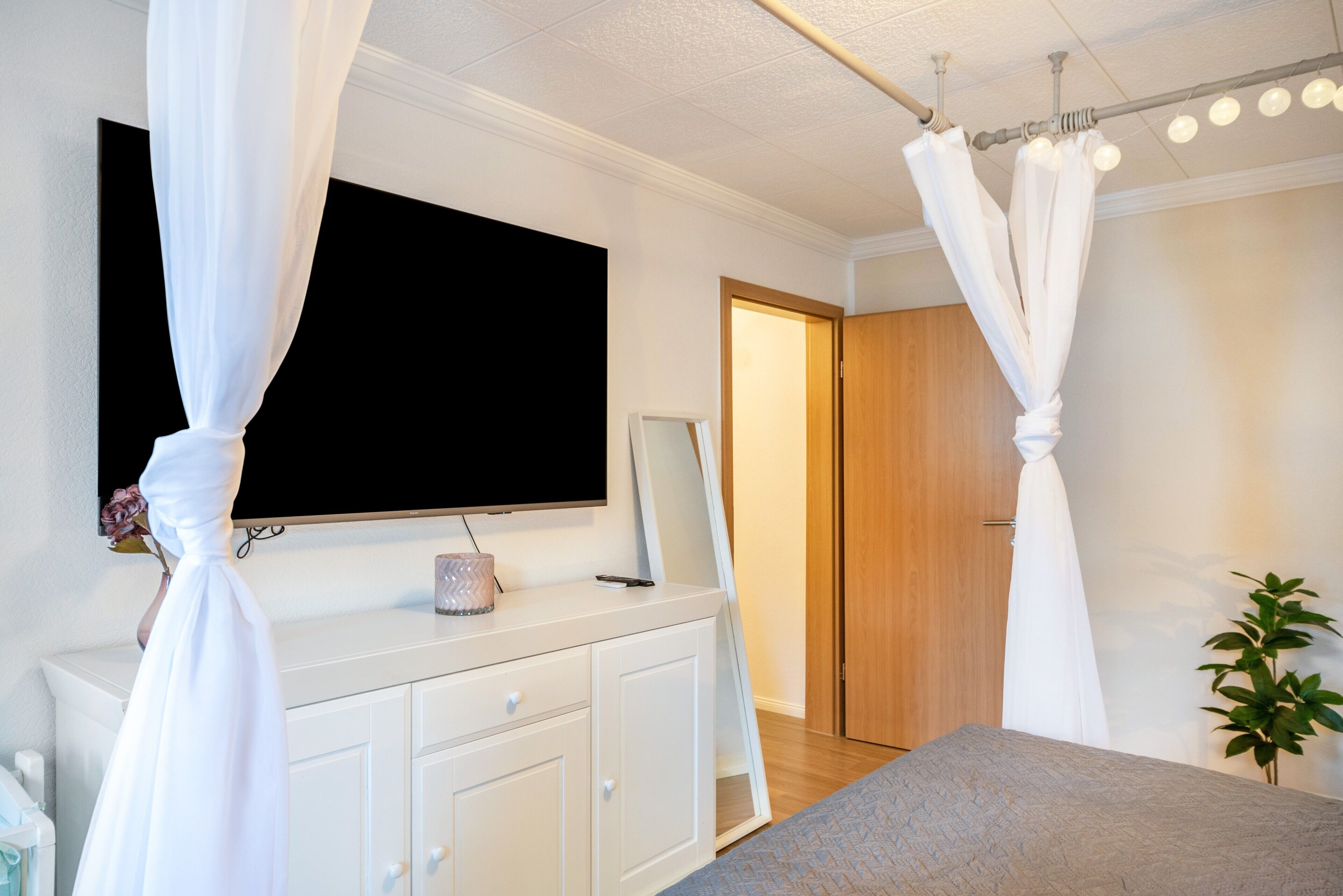 3 多间卧室、免费 WiFi、床单