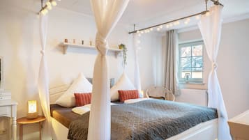 3 bedrooms, free WiFi, bed sheets