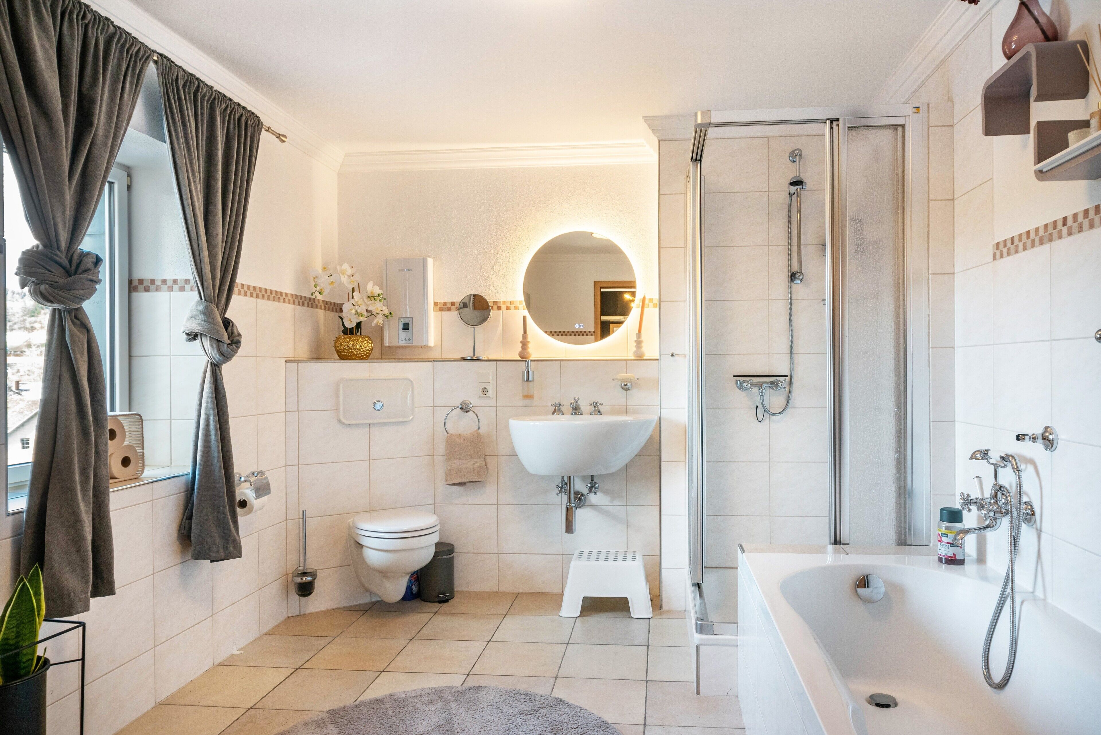 淋浴设施、吹风机、毛巾