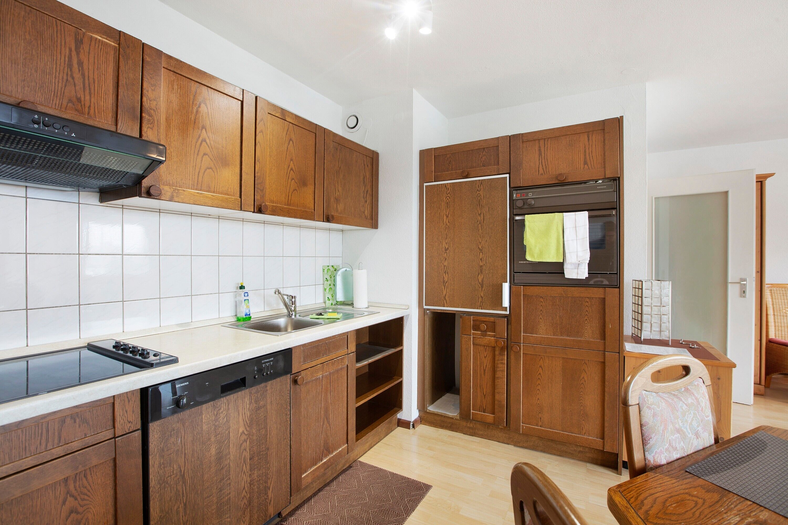 Kühlschrank, Ofen, Herdplatte, Geschirrspüler
