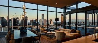 CBD RIVERVIEW 1BD Apt w/Parking/Rooftop pool