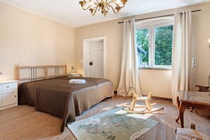 3 bedrooms, free WiFi, bed sheets