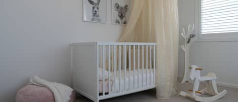 5 عدّة غرف نوم ومكتب ومكواة/لوح كي وواي فاي مجانًا