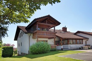 Exterior - Apartment 'Ferienwohnung 1' with Private Terrace, Balcony and Wi-Fi (Höchenschwand)