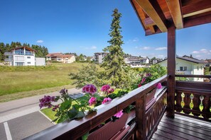 Property grounds - Apartment 'Ferienwohnung 2' with Balcony and Wi-Fi (Höchenschwand)
