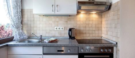 Réfrigérateur, four, plaque de cuisson, lave-vaisselle