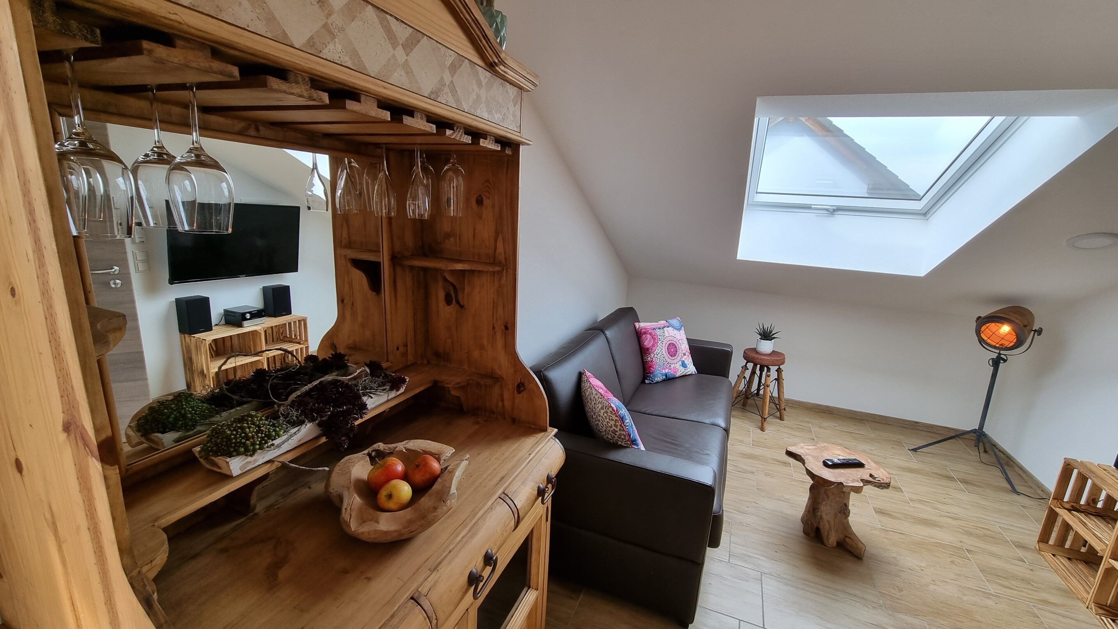Fernseher, DVD-Player, Stereoanlage