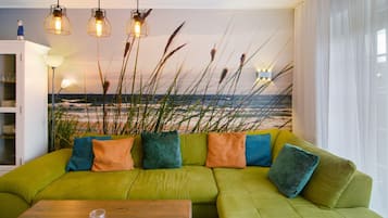 Fernseher, DVD-Player, Stereoanlage