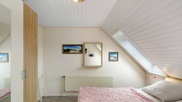 2 Schlafzimmer, Bügeleisen/Bügelbrett, kostenloses WLAN