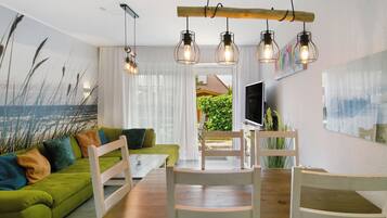 TV, DVD player, aparelho de som