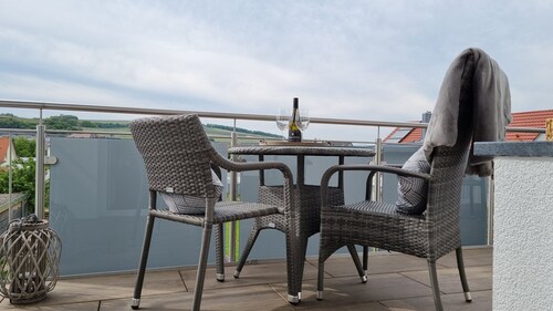 Ferienwohnung 'A' mit Bergblick, WLAN und Klimaanlage