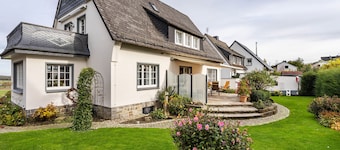 Appartamento 'Sommersonne' con vista sulle montagne, terrazza privata e Wi-Fi