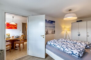 1 sovrum, strykjÀrn/strykbrÀda, gratis wi-fi och sÀngklÀder