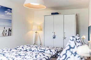 1 habitación, tabla de planchar con plancha, wifi gratis y ropa de cama 
