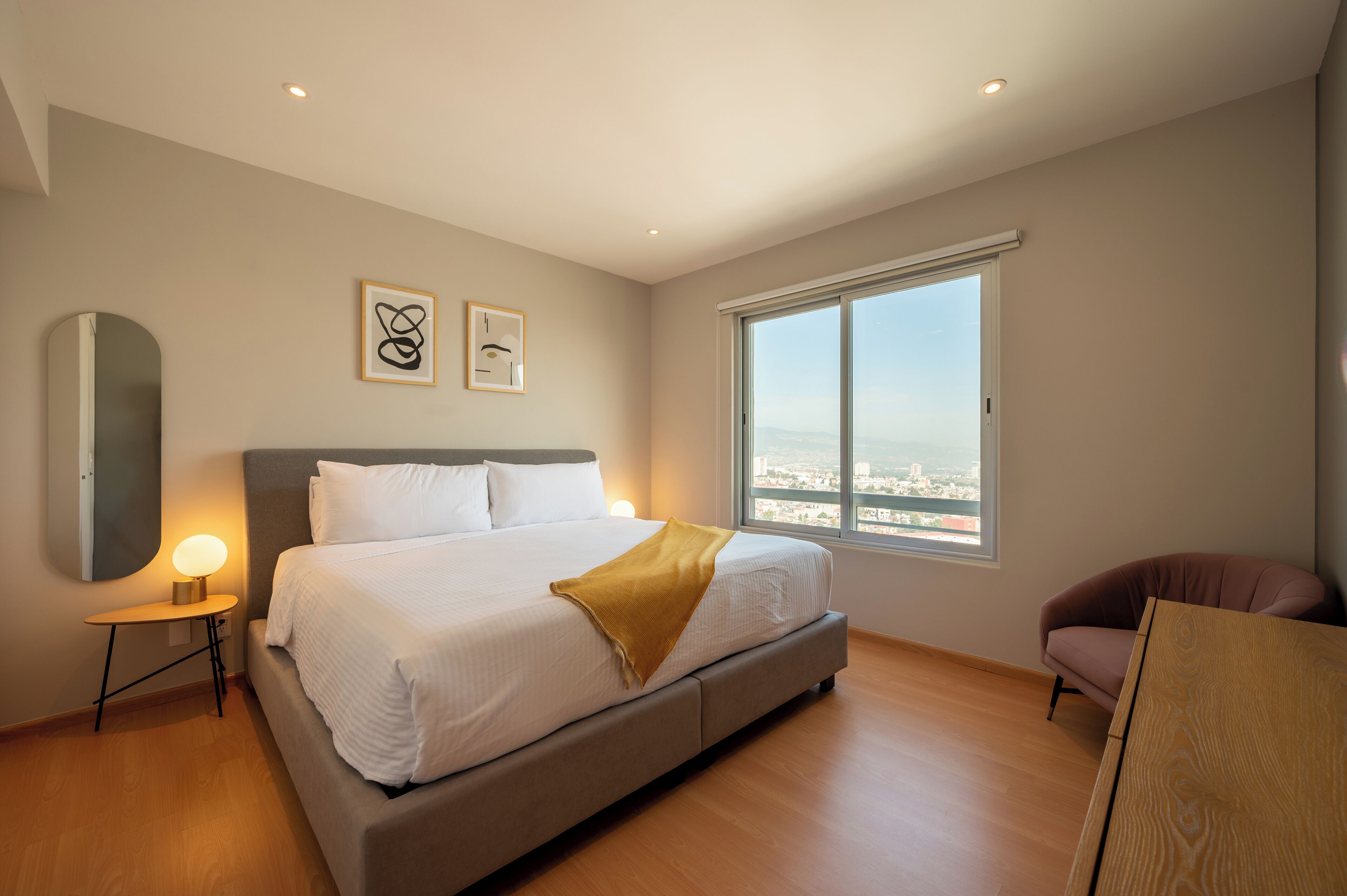 3 bedrooms, in-room safe, desk, iron/ironing board