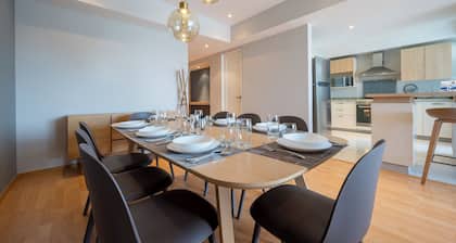 Capitalia - Luxurious Urban Retreat