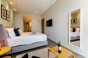 1 bedroom, in-room safe, desk, iron/ironing board - Capitalia - Luxury Apartment w/Amenities (Ciudad de México)