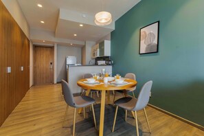Dining - Capitalia - Luxury Apartment w/Amenities (Ciudad de México)