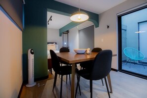 1 Schlafzimmer, Zimmersafe, Bügeleisen/Bügelbrett, Reisekinderbett