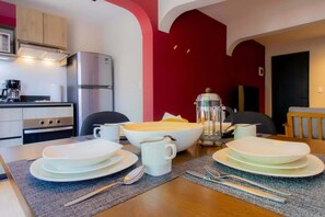 Fridge, microwave, oven, stovetop - Capitalia | Rooftop Garden Bliss (Ciudad de México)