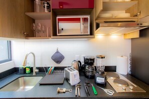 Fridge, microwave, oven, stovetop - Capitalia | Rooftop Garden Bliss (Ciudad de México)