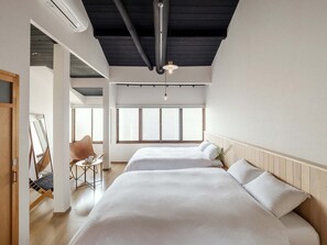 Traditioneel huis, 2 slaapkamers, keuken, uitzicht op tuin | 2 slaapkamers, een kluis op de kamer, individueel gedecoreerd