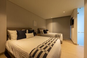 3 Schlafzimmer, Zimmersafe, Bügeleisen/Bügelbrett, Reisekinderbett