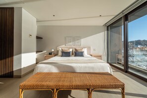 3 bedrooms, in-room safe, iron/ironing board, travel cot - Capitalia | Sunset Grills and Sea Breezes in Cabo (Cabo San Lucas)