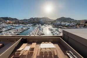 Outdoor dining - Capitalia | Sunset Grills and Sea Breezes in Cabo (Cabo San Lucas)