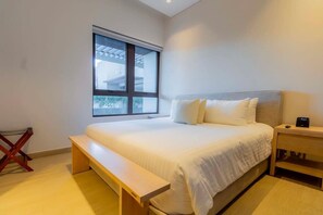 2 室のベッドルーム、セーフティボックス (室内)、アイロン / アイロン台、旅行用ベビーベッド