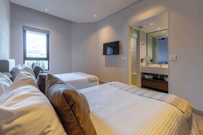 2 Schlafzimmer, Zimmersafe, Bügeleisen/Bügelbrett, Reisekinderbett