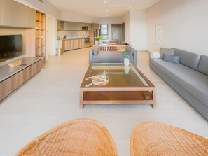 TV, offices - Capitalia | Residence La Vista (Cabo San Lucas)