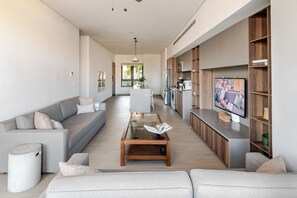 TV, offices - Capitalia | Residence La Montaña (Cabo San Lucas)