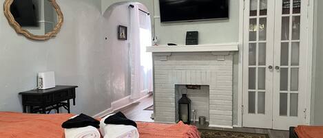 2 chambres, fer et planche à repasser, Wi-Fi, draps fournis