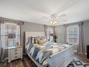 3 bedrooms, bed sheets