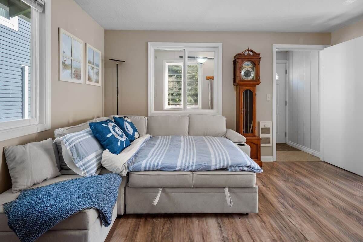 2 bedrooms, iron/ironing board, travel crib, WiFi