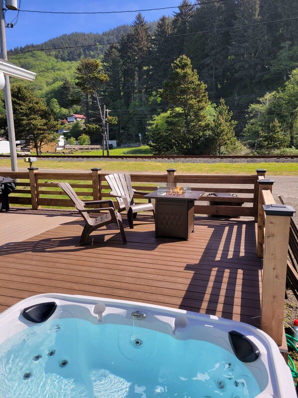 Bain à remous extérieur