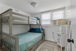 3 bedrooms, iron/ironing board, free WiFi