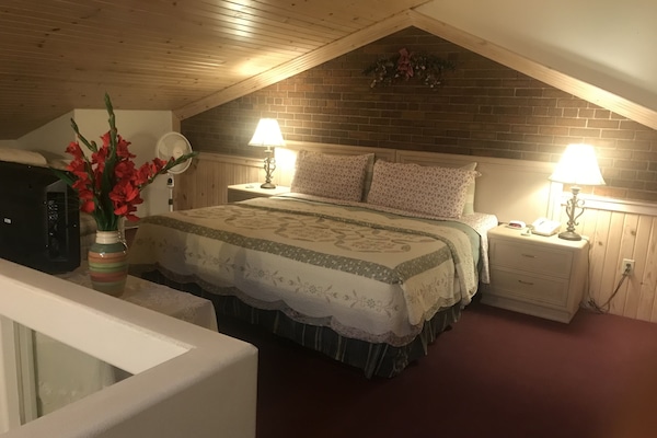 Loft | Iron/ironing board, free WiFi