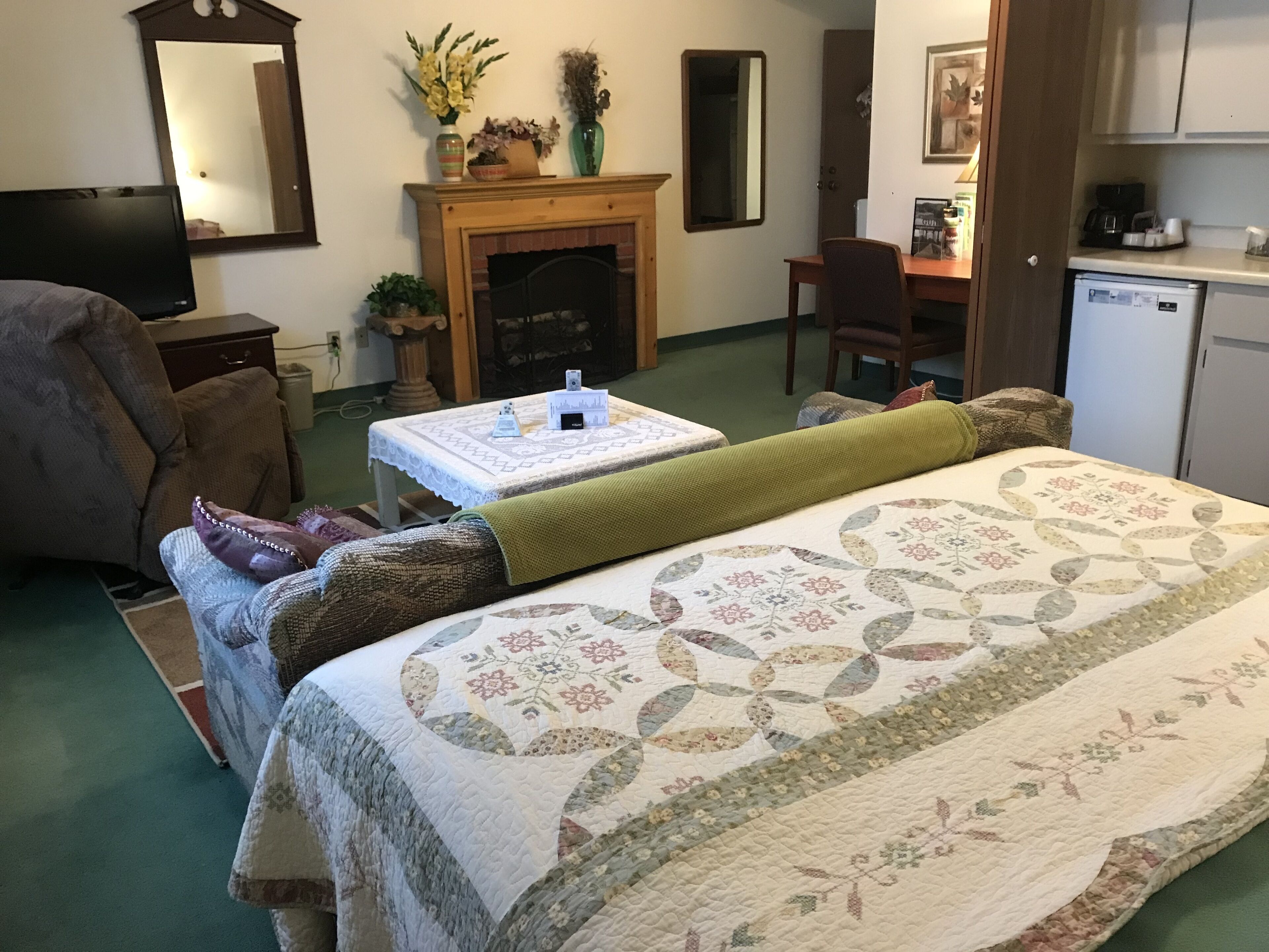 Classic Room | Iron/ironing board, free WiFi