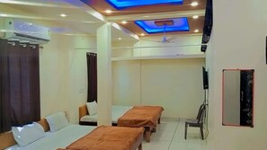 2 Schlafzimmer, Schreibtisch, WLAN, Bettwäsche