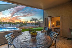 Terrace/patio - Mid Century Themed Home on the Golf Course (San Tan Valley)