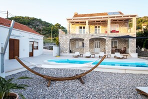 Pool - Holiday house with swimming pool (Orašac)
