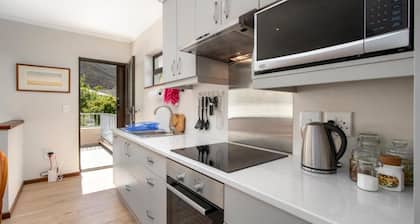 Steenbok House Self Catering Apartment