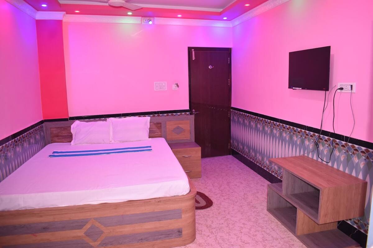 Deluxe Double Room | Free WiFi, bed sheets