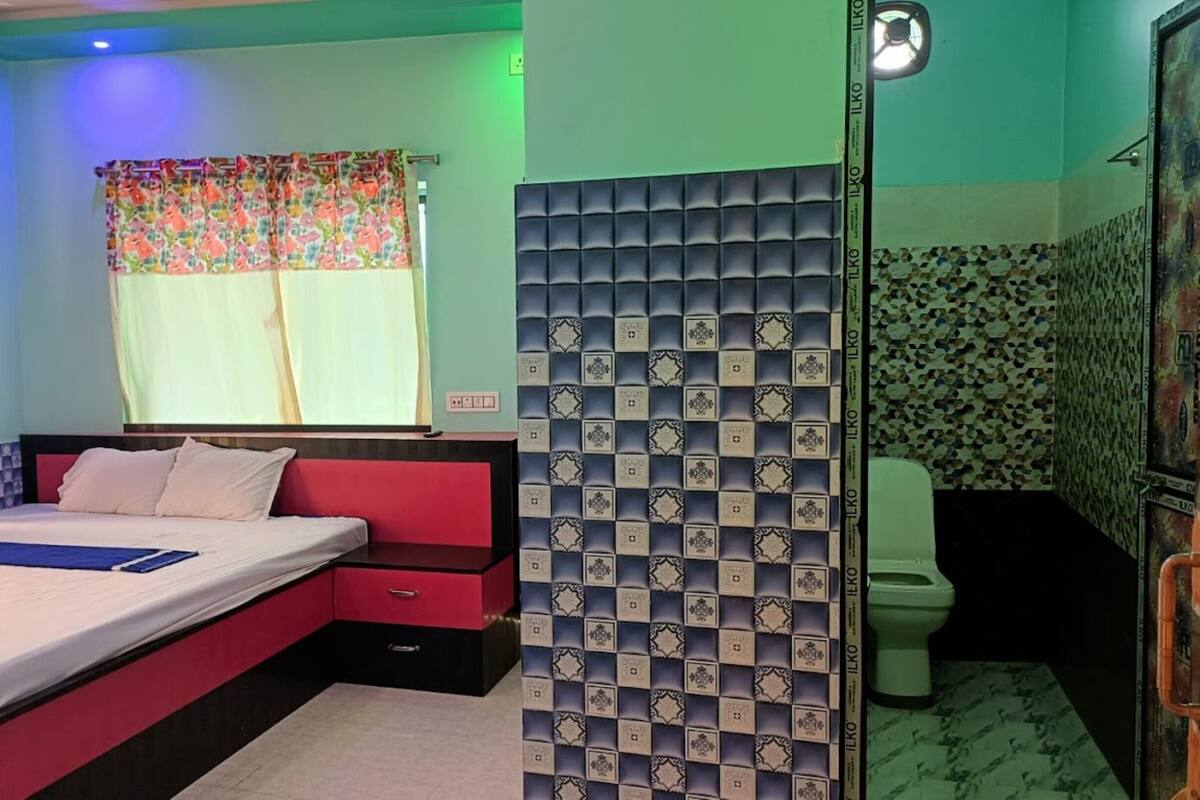 Deluxe Double Room | Free WiFi, bed sheets