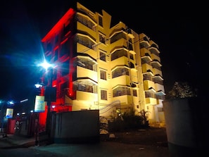 Front of property - Hotel Meridian Murshidabad (Lalbag)