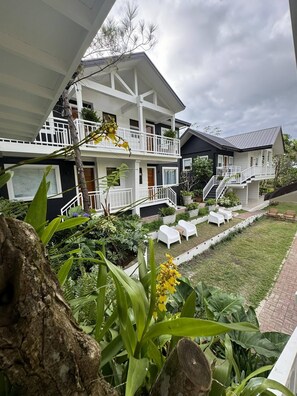 Front of property - The Carmelence place by Cerilo's (Tagaytay)