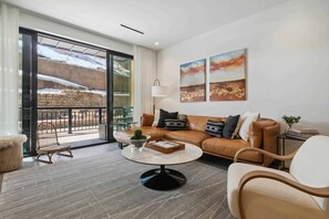 Smart-tv och eldstad